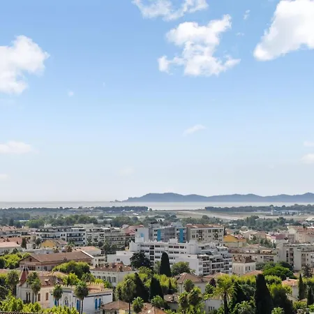 Superb Flat With Sea View In The Former Grand - Welkeys Hyères