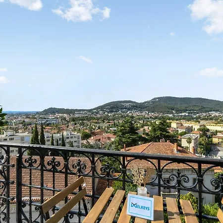 Апартаменты Superb Flat With Sea View In The Former Grand - Welkeys
